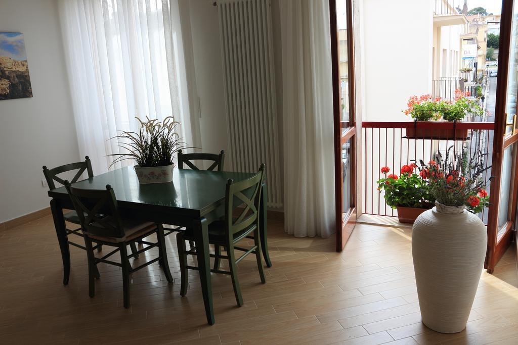 Sul Teatro Apartment Matera Bagian luar foto